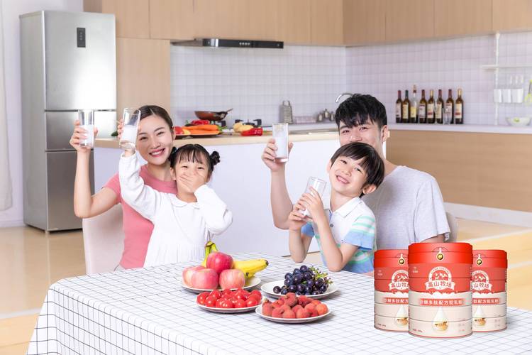 伊犁丰草牧场乳业第三家工厂盛大开工，乳制品产业再添新引擎